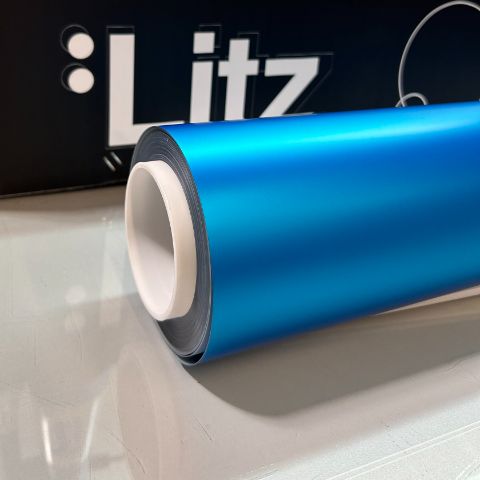 Metallic Gemstone Blue Matte — muestra real de LITZ
