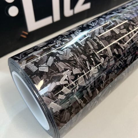 Forged Carbon Silver — muestra real de LITZ